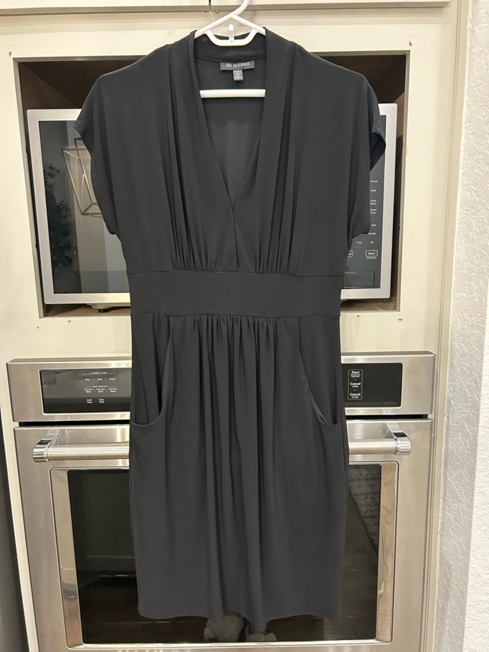 Jodi Kristopher Black V-Neck Gathered Waist Blouse